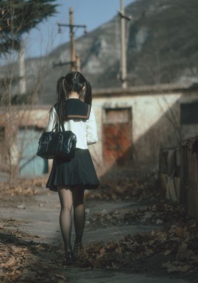女教师被内射怀孕了_视频全集
