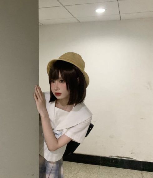 农村老女人pk视频的背景故事_高清在线手机播放