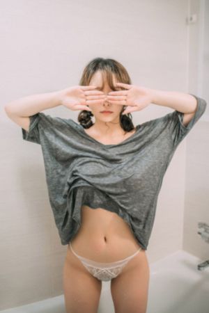 与丈夫上司出轨的人妻_完整版BD高清中字
