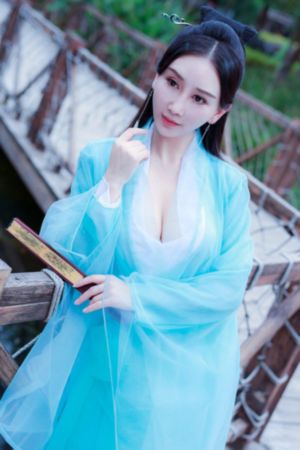 老师蹂躏学生污_720高清视频播放