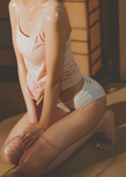 人妻秘书汗与接吻_4K超清在线观看