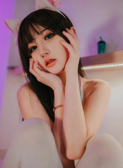 亭亭玉立国色天香四月天人_BD完整视频观看