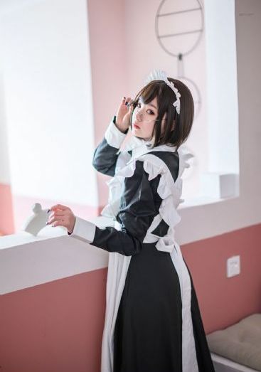 少妇裸体瑜伽展示视频_十万网红美女美酱